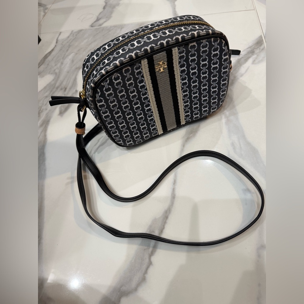 Tory Burch Gemini Link Crossbody Black - Picture 3 of 5